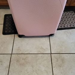 Pink DUKAP Hardshell Rolling Suitcase – 29”