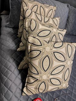 Set of 4 Decorative Throw Pillows