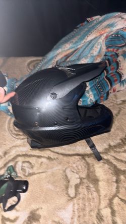 Adult male helmet