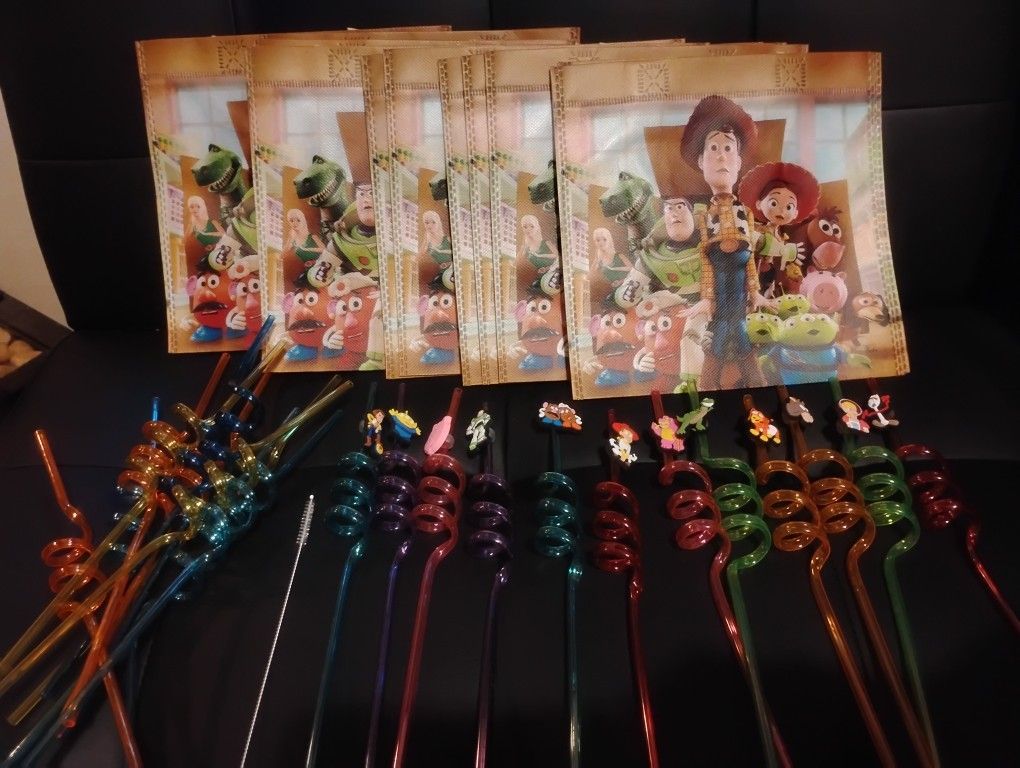 Toy Story Straws and Tote/Gift Bags lot NEW