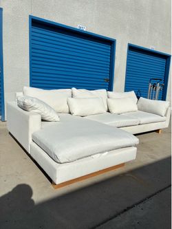 West Elm Harmony Sectional Couch 🛻Delivery Available🛻