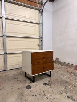 2-Drawer Nightstand with Metal Legs