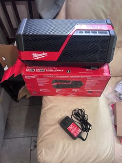 Milwaukee Bluetooth speaker