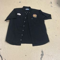 Joe’s crab shack button up shirt