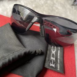 Men Oakley Sunglasses Black With Red Trim 