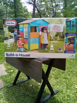 Little tykes build a house