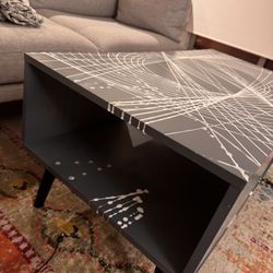 Artistic coffee table (gray)