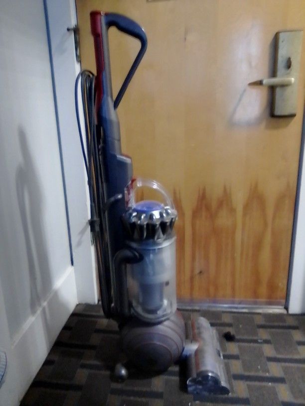 Dyson Ball Animal 3 Upright Vacuum Original Price 549$