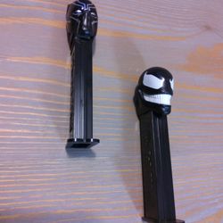Pez Dispenser Black Panther And Venom 