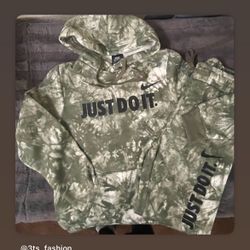 Women Size Large 