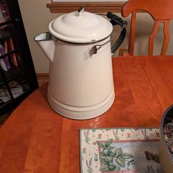 Vintage Large Enamelware Coffee Pot Kettle.  Beautiful Condition.  