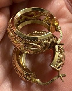 9k solid gold hoop earrings