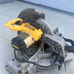 Dewalt Saw