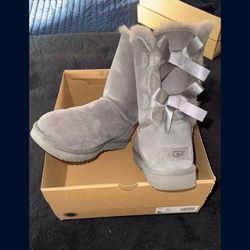 W Bailey Bows gray Ugg Boots 