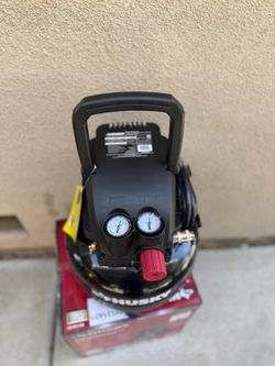 Husky
3 Gal. 120 PSI Portable Electric Oil-Free Light Duty Pancake Air Compressor with Fold Down Handle and 1-Quick Coupler