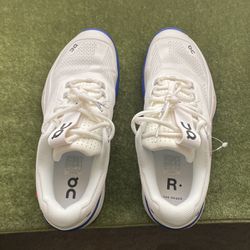 ON Roger Federer Sneakers men’s 10