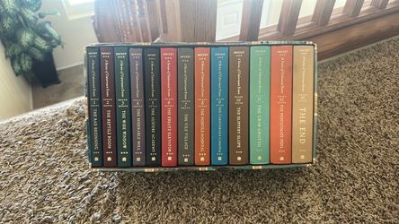 A Series of Unfortunate Events (13 books)