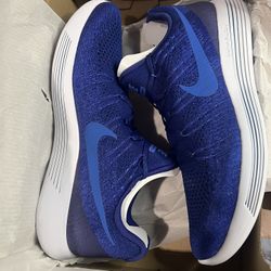 Nike Running Shoes Size: 13 