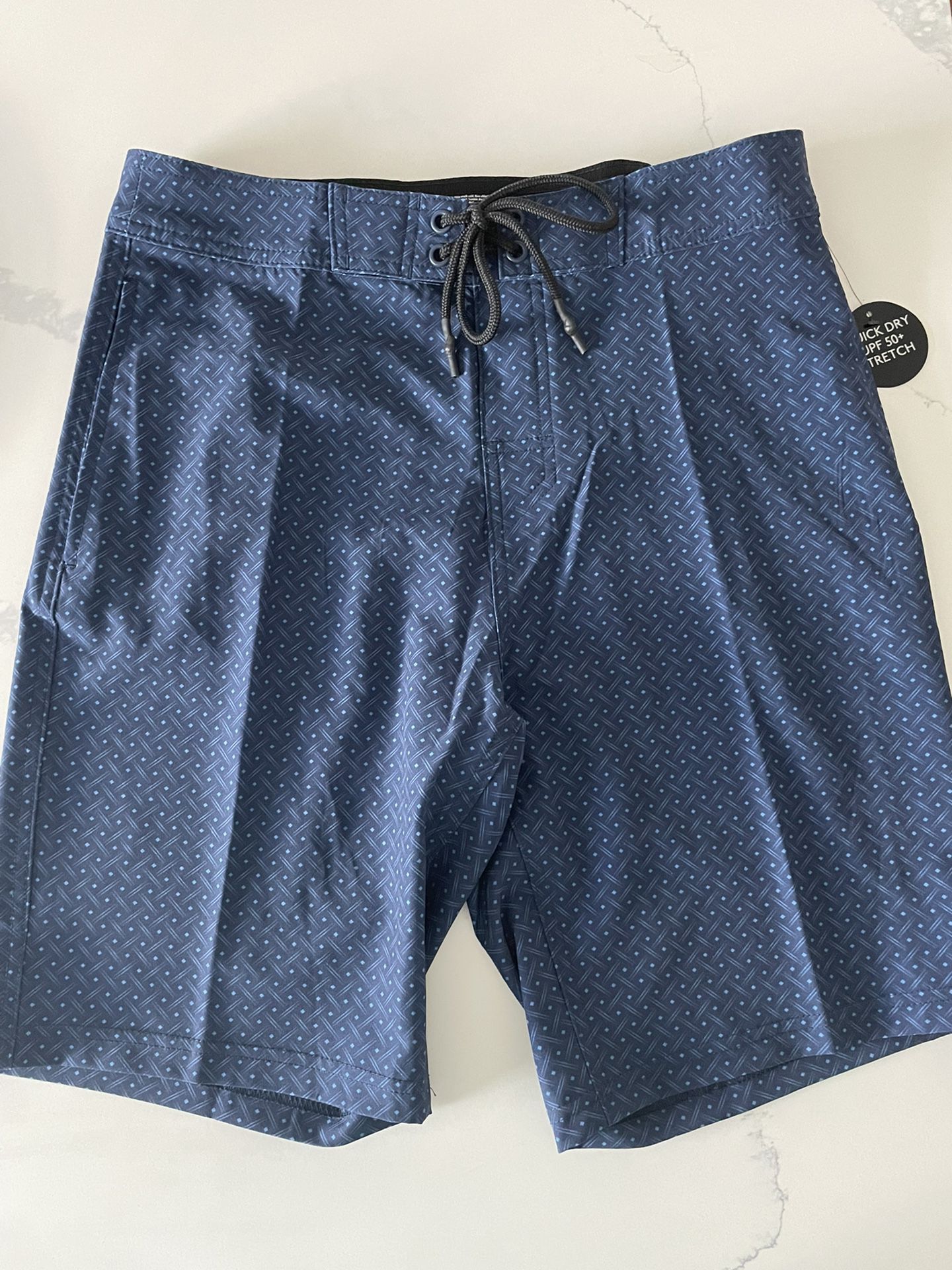 Men's Swimming Suit Size M for Sale in Huntingtn Sta, NY - OfferUp
