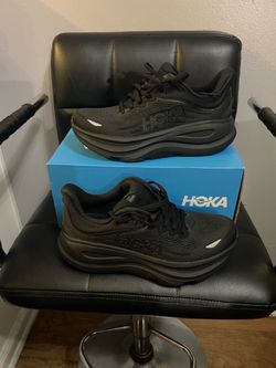 Hoka Bondi 9/ size 8B Women’s $100