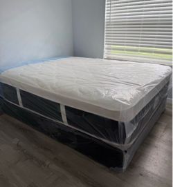Queen Plush Pillow Top Mattress Set | Same Day Delivery