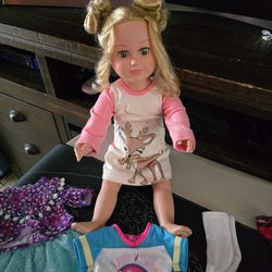 Little Girl Doll With 4 And Half Outfits And 2 Pair Of Shoes 