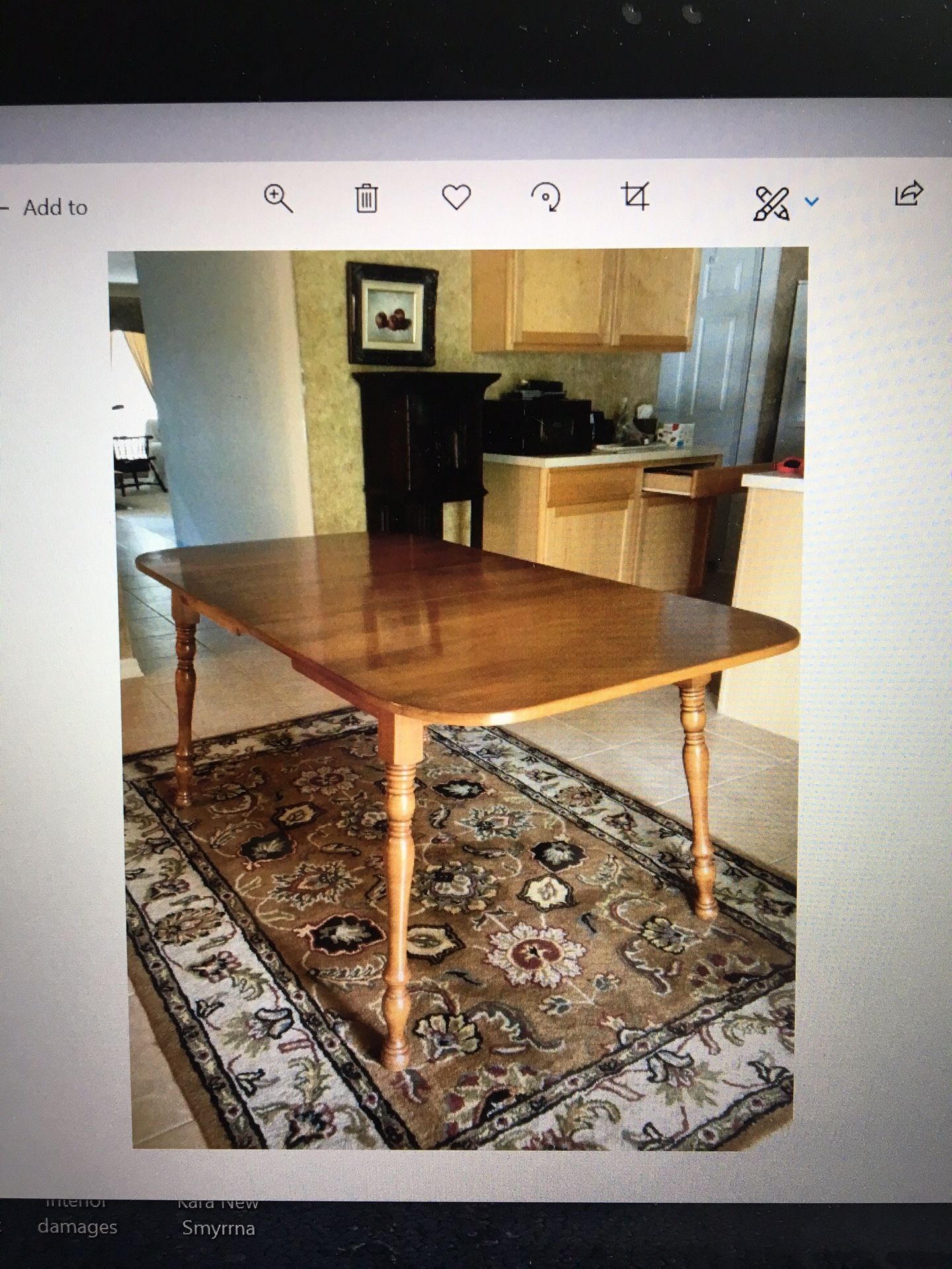 Vintage Ethan Allen Heritage maple dining room/kitchen table with two extension leaves. Four mate chairs are available and sold separately.