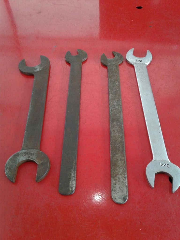 Flat wrenches