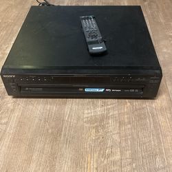 DVD. 5. Discos. Trabaja. Bien