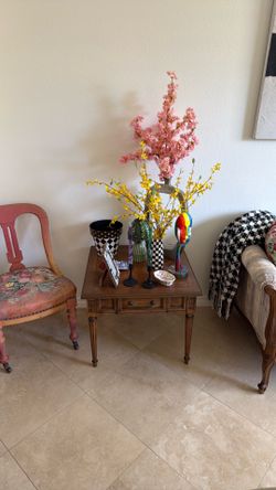 Hekman Side Table