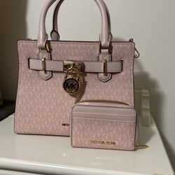 michael kors bag like new good condition color pink