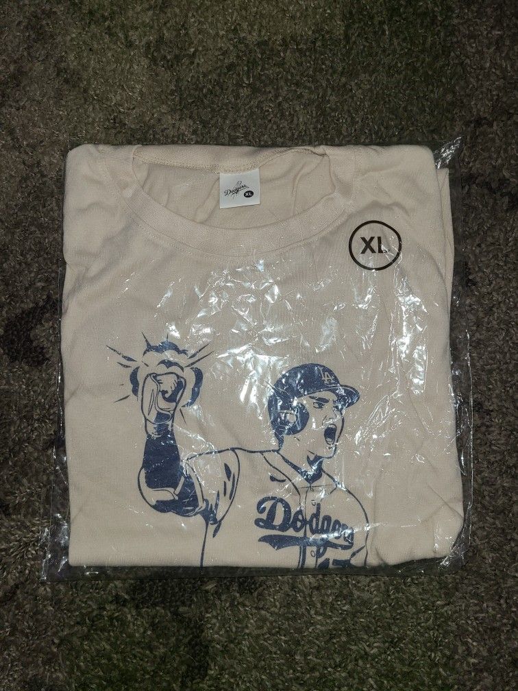 Dodgers Ohtani Giveaway Shirt
