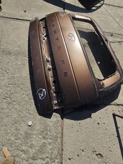 Hyundai Santa Fe tailgate Oem
