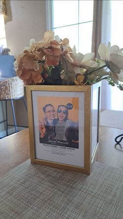 Picture frame centerpieces