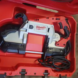 Milwaukee 4" Deep Cut Bandsaw