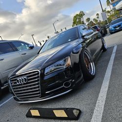 2013 Audi S8 *FAMILY EMERGENCY CANT RESPOND TO MESSAGES*