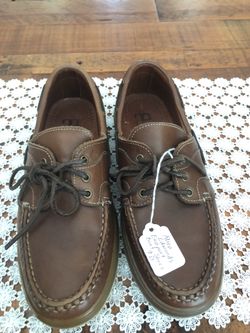 Allen Edwards east port boat shoes. Size 9
