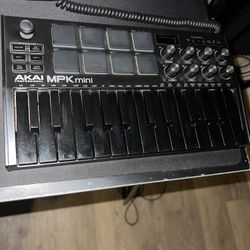 AKAI MPK MINI