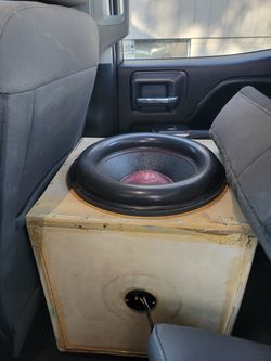 Subwoofer y amplificador  todo en $400