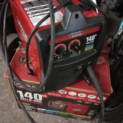 Soldadora Lincoln 140 