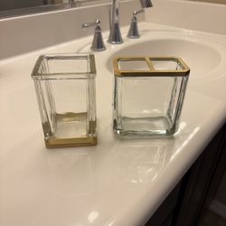 Bathroom set $8