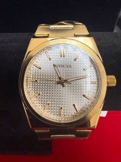 Invicta Men’s Speedway 48400 – Gold Tone 40mm, 50m water resistant.