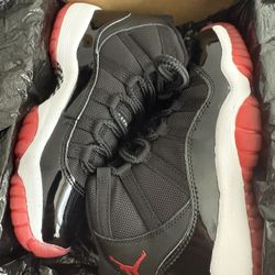 Air Jordan 11 Retro (GS) - Brand New!