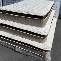 Queen Organic Cloud Edition Europillow Top 12inch Mattress!!