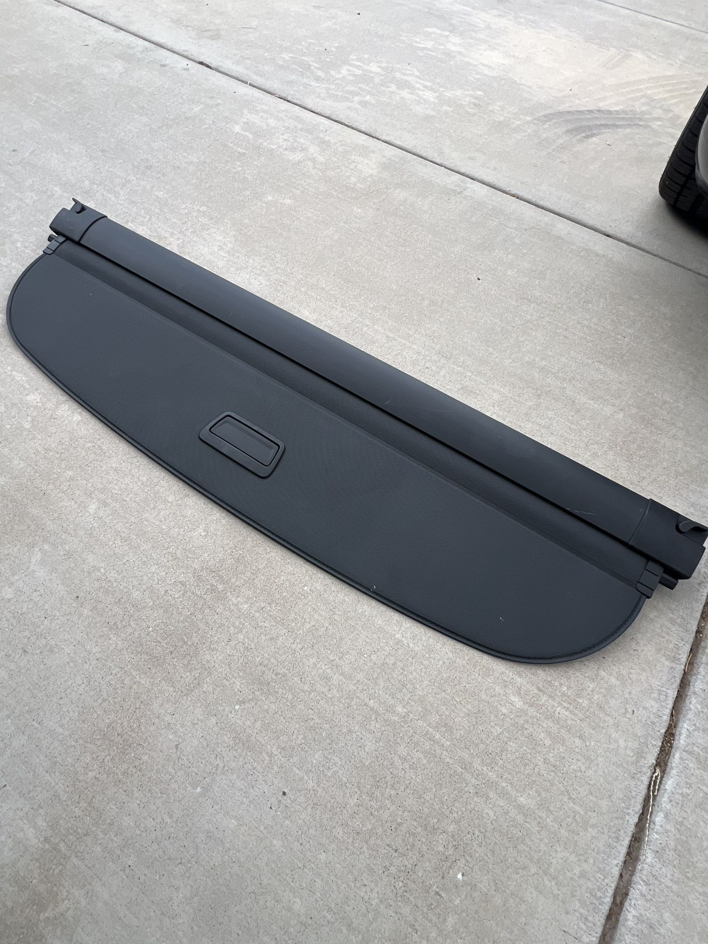 Genuine Audi Q5 Retractable Cargo/ Privacy Cover