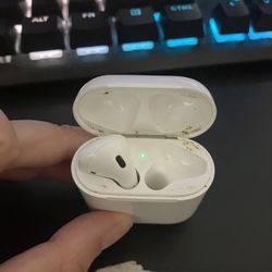 Apple AirPod Left Ear + Case