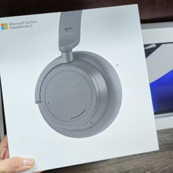 Microsoft Surface Headphones 2 - PAYMENTS PLAN AVAILABLE NO CREDIT NEEDED 

