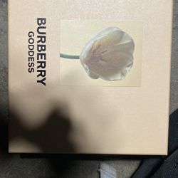 Burberry Goddess Perfume 