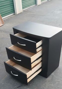 BLACK DRESSER WITH 3  DRAWERS