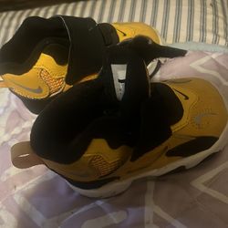 Nike speed turf in 4c